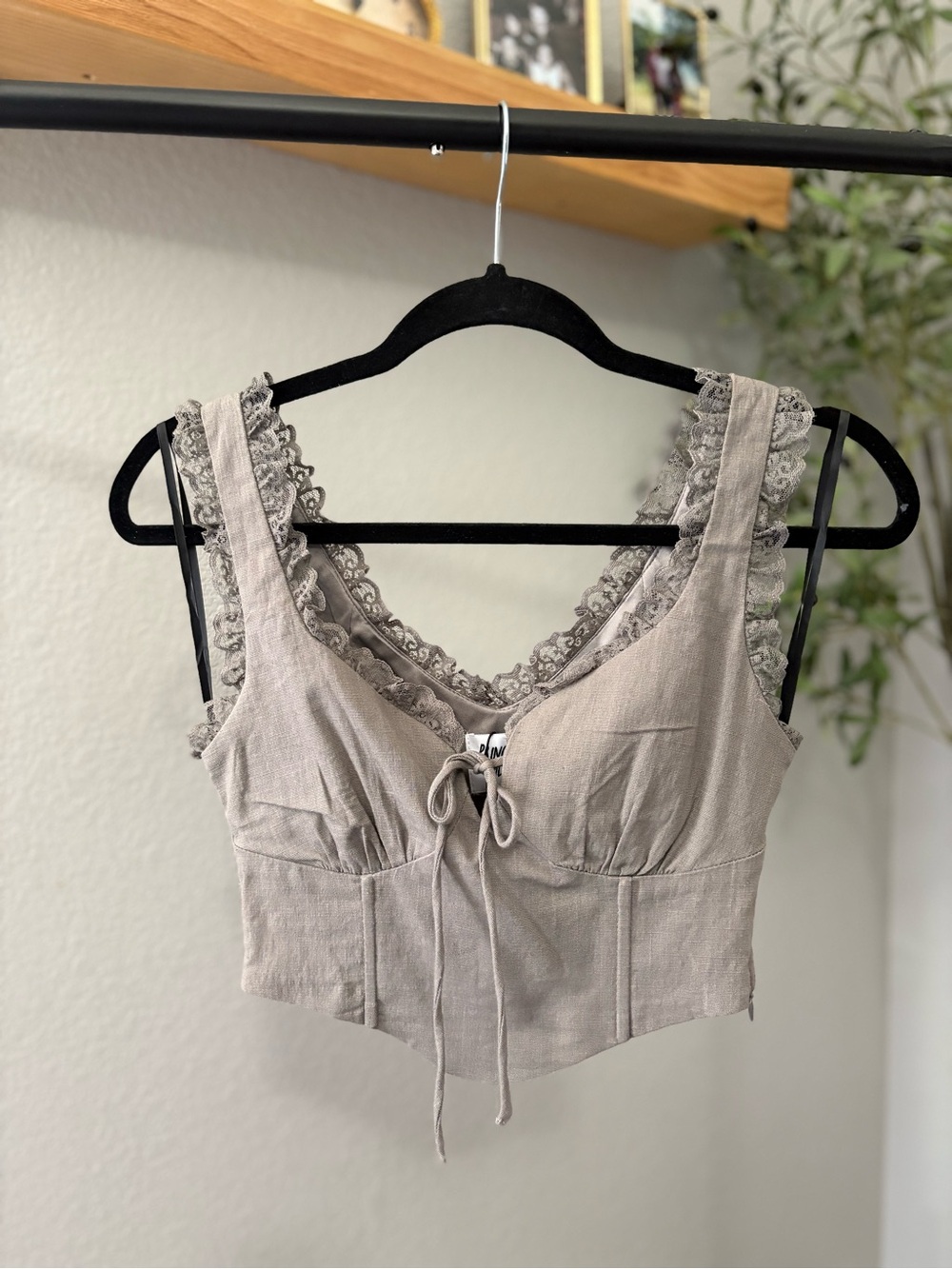 NWT Princess Polly Lace-Trim Tie-Front Cropped Top Size 4